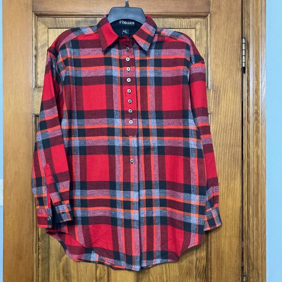 NWOT * Womans Red Plaid Flannel - Picture 1 of 12